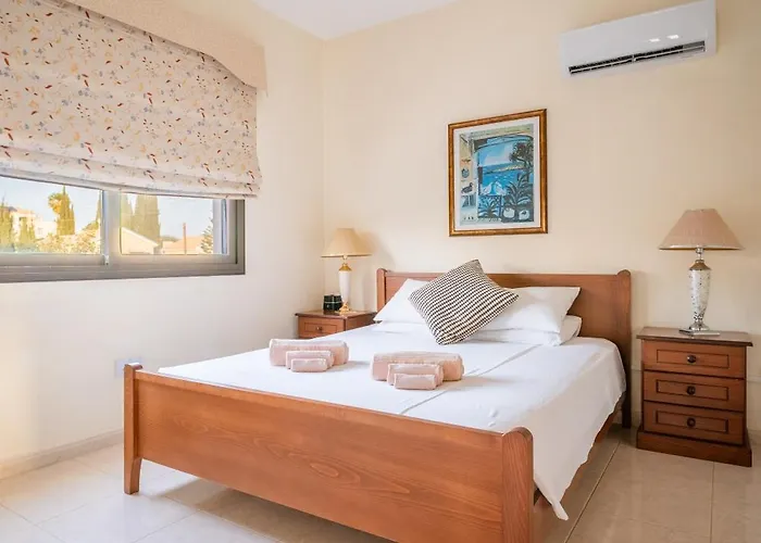 Pontus - Stunning Views & Privacy In Beautiful Garden With Pool & Hot Tub