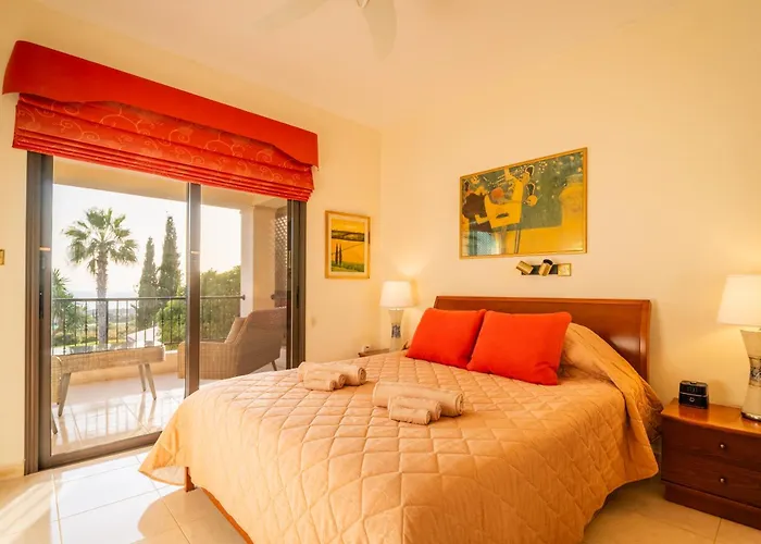 Pontus - Stunning Views & Privacy In Beautiful Garden With Pool & Hot Tub