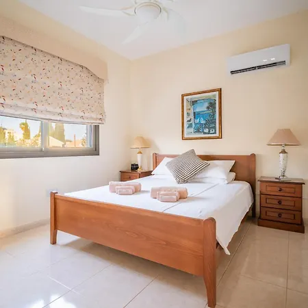 Pontus - Stunning Views & Privacy In Beautiful Garden With Pool & Hot Tub