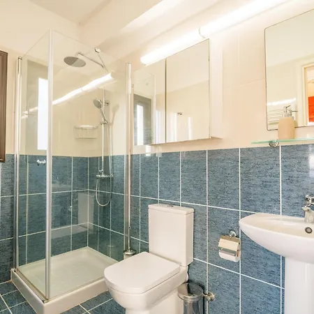 Pontus - Stunning Views & Privacy In Beautiful Garden With Pool & Hot Tub *