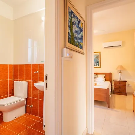 Pontus - Stunning Views & Privacy In Beautiful Garden With Pool & Hot Tub Villa Kouklia