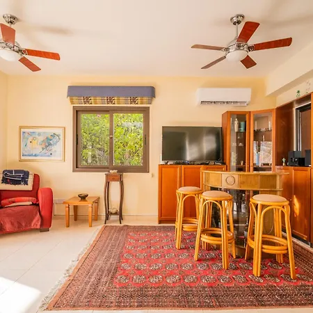 Pontus - Stunning Views & Privacy In Beautiful Garden With Pool & Hot Tub فيلة *