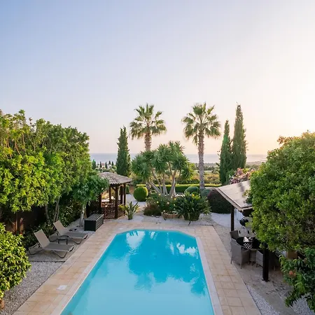 Villa Pontus - Stunning Views & Privacy In Beautiful Garden With Pool & Hot Tub