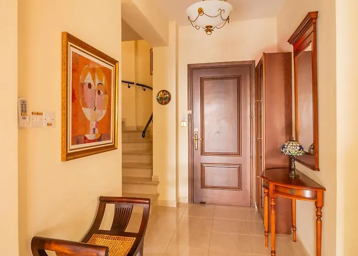 Pontus - Stunning Views & Privacy In Beautiful Garden With Pool & Hot Tub Вилла