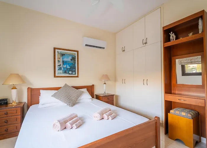 Pontus - Stunning Views & Privacy In Beautiful Garden With Pool & Hot Tub *