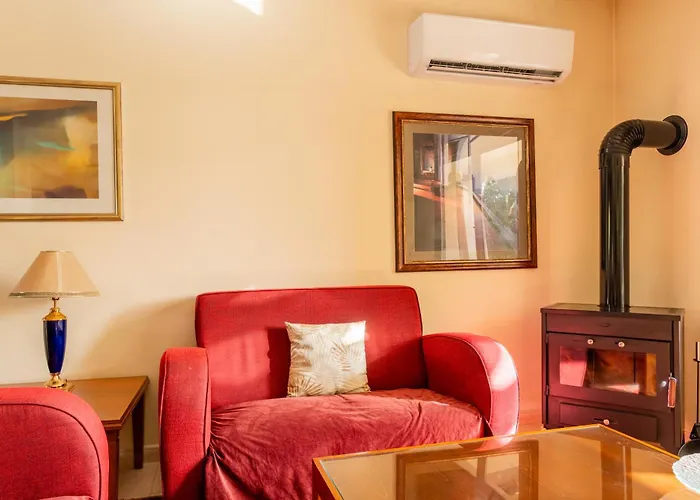 Pontus - Stunning Views & Privacy In Beautiful Garden With Pool & Hot Tub Вилла